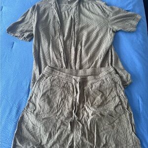 ZARA - Casual Matching Tan Two-Piece Set in Light Khaki, Mens L Shorts, XL Shirt